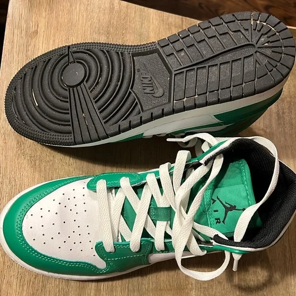 Boys Nike Air Jordan 6 Y - Picture 3 of 4